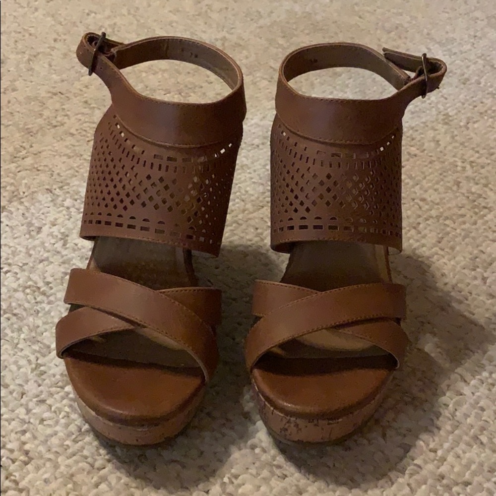 Wedge heels